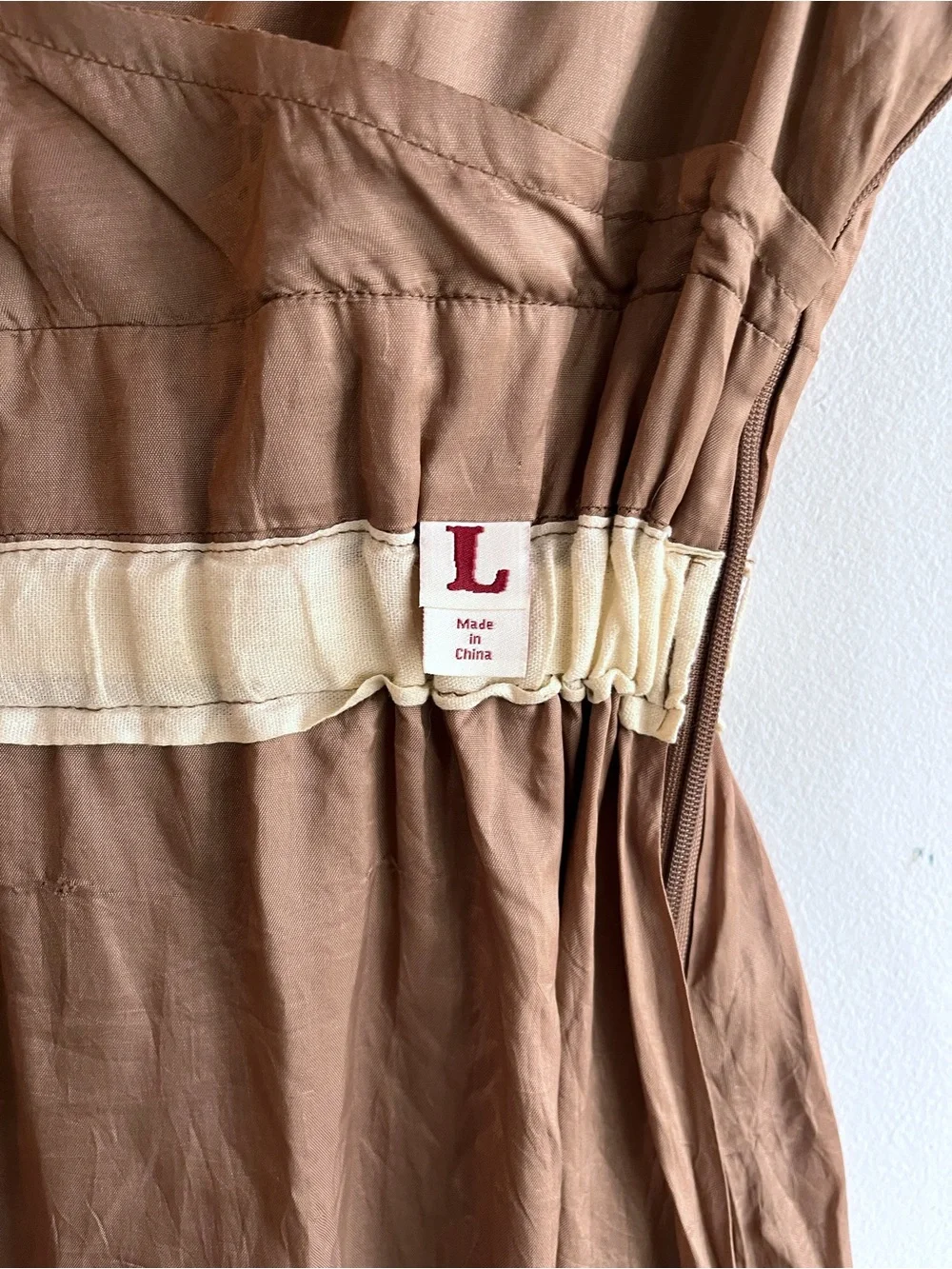 Vintage “L” 100% Silk Brown Dress Elastic Waist - Picture 6 of 8